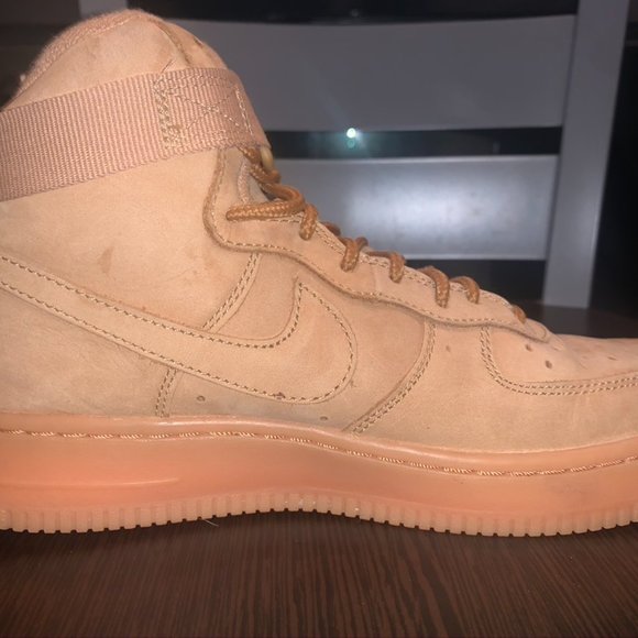 Nike Air Force 1 High 'Flax" - Picture 8 of 11